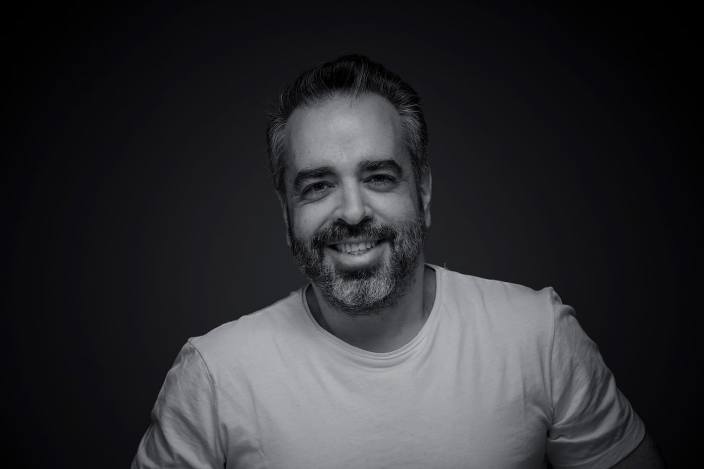 El pianista de Dani Martín, Luz o Marwán, Iñaki García, nos hace recorrido de su trayectoria trabajando con los mejores artistas del país