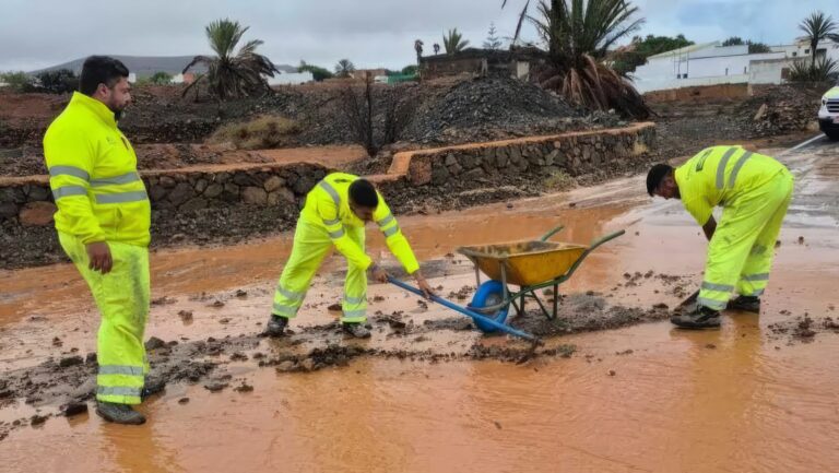 La borrasca Emilia deja 60 incidencias en Fuerteventura que se prepara ya para nuevo aviso de AEMET